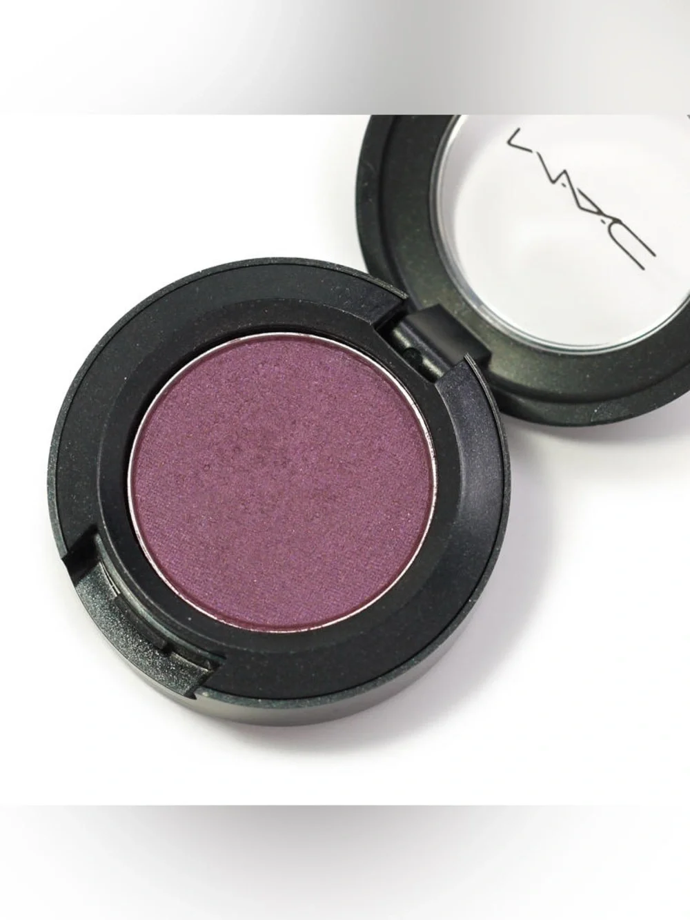 MAC Cosmetics Frost Eyeshadow Single - Nocturnelle